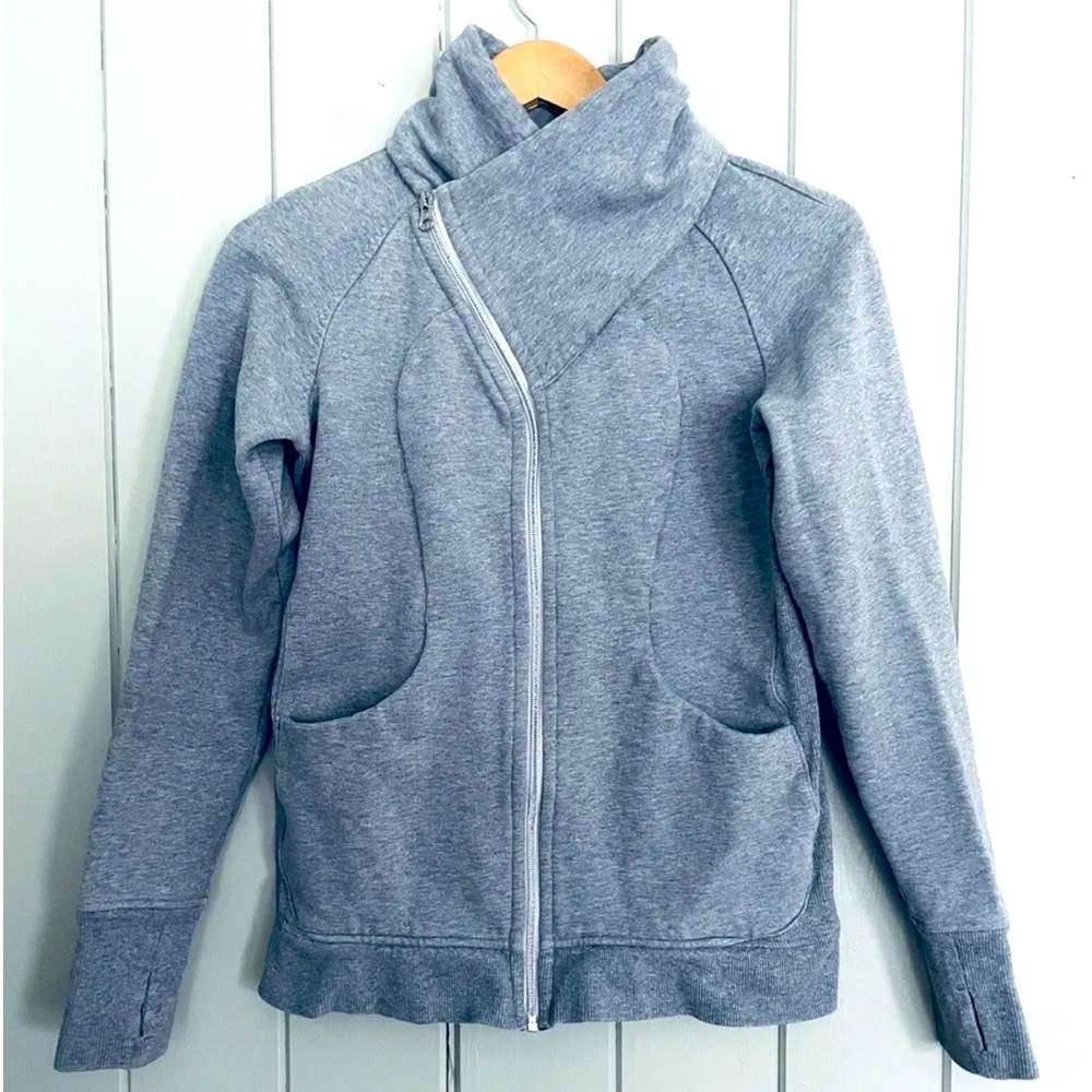 Lululemon Cozy Cuddle Up Jacket 8 Grey Silver Spoon Full Zip Asymmetrical